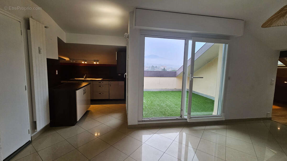 Appartement à DOUVAINE