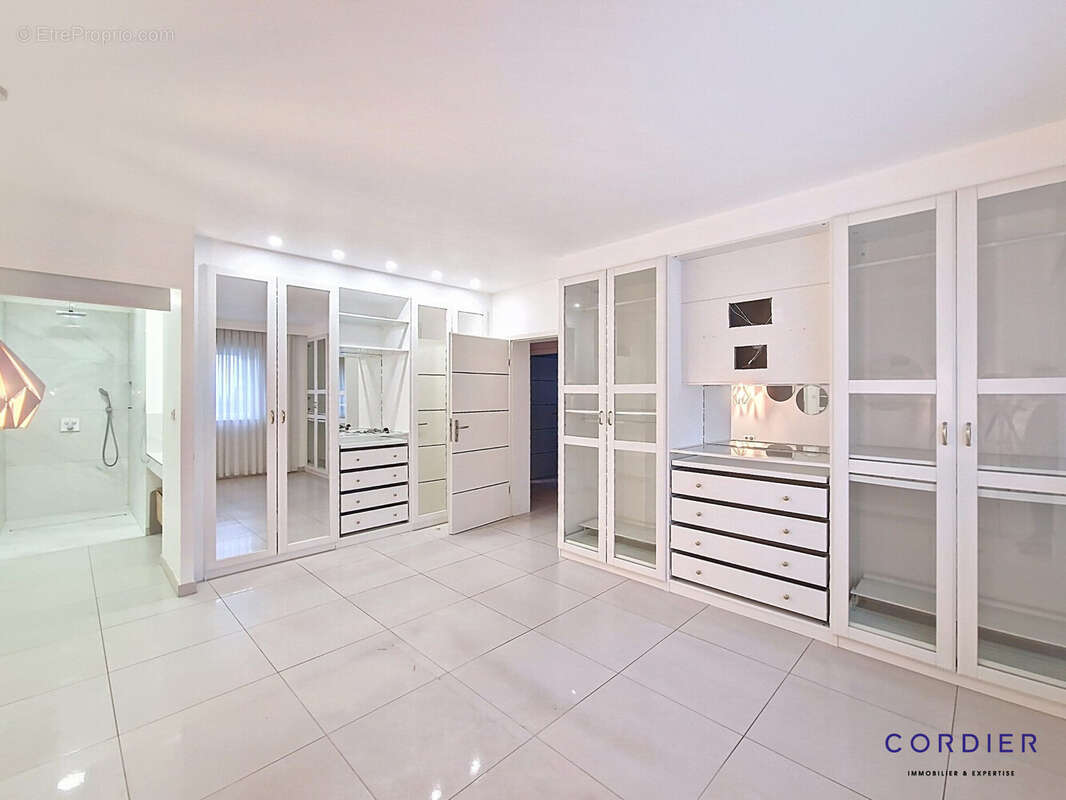 Appartement à FAMECK