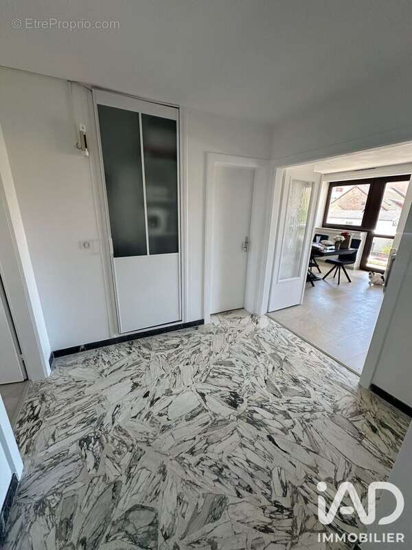 Appartement 102 m² à Metz  - photo 2