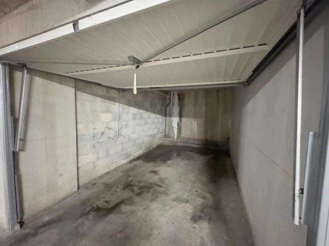 La Seyne new port F3 ascenseur et garage - photo 9