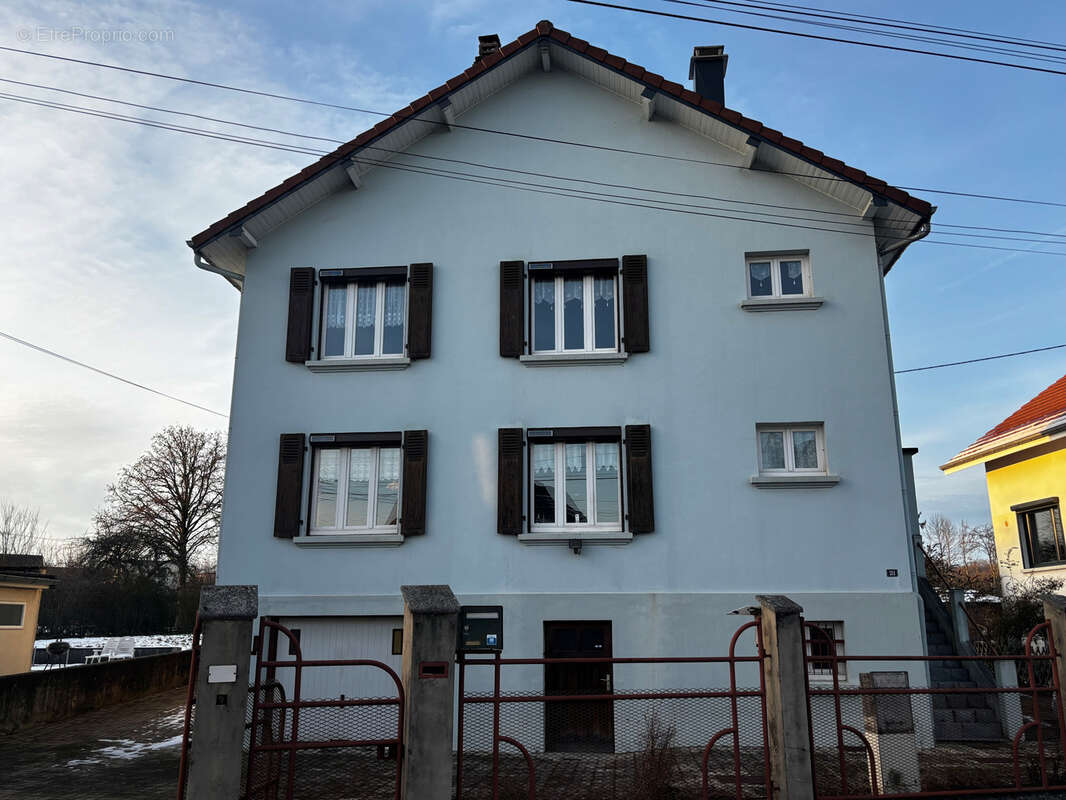 Maison à VIEUX-CHARMONT