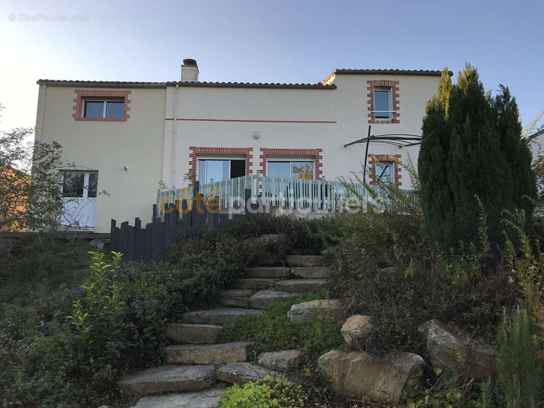 Maison à SAINT-FIACRE-SUR-MAINE