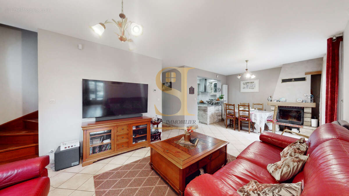 Maison à VIGNEUX-SUR-SEINE