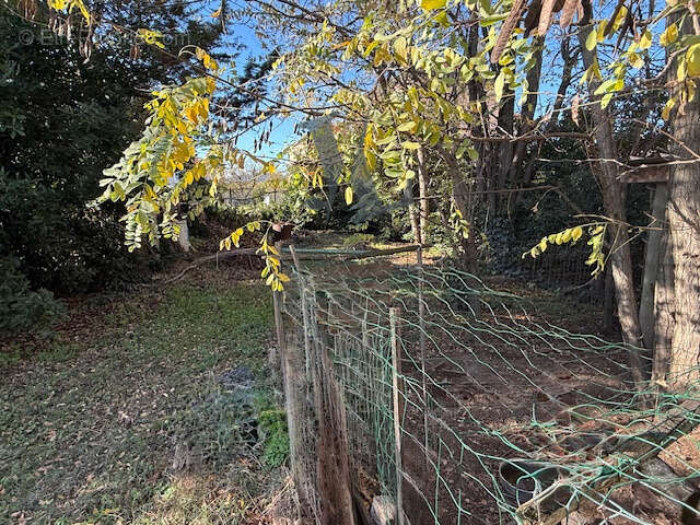 Terrain à PORTES-LES-VALENCE