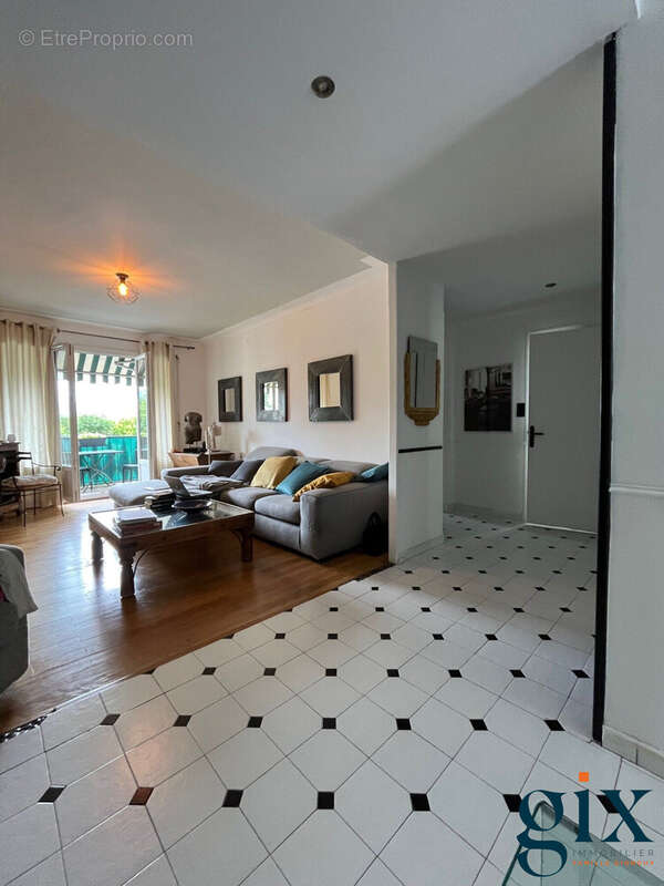 Appartement à LA TRONCHE