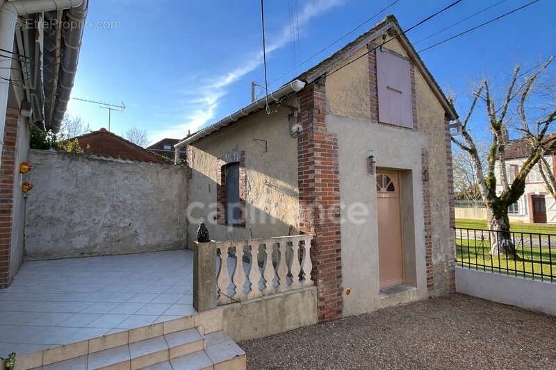 Maison à CHAMPIGNELLES