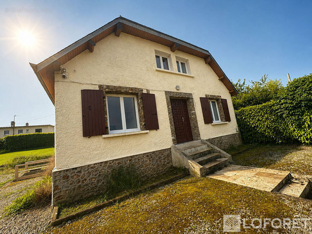 Maison à L'AIGLE
