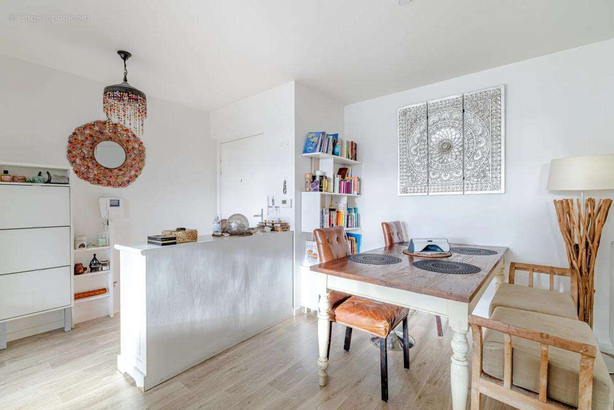 Appartement à GENNEVILLIERS