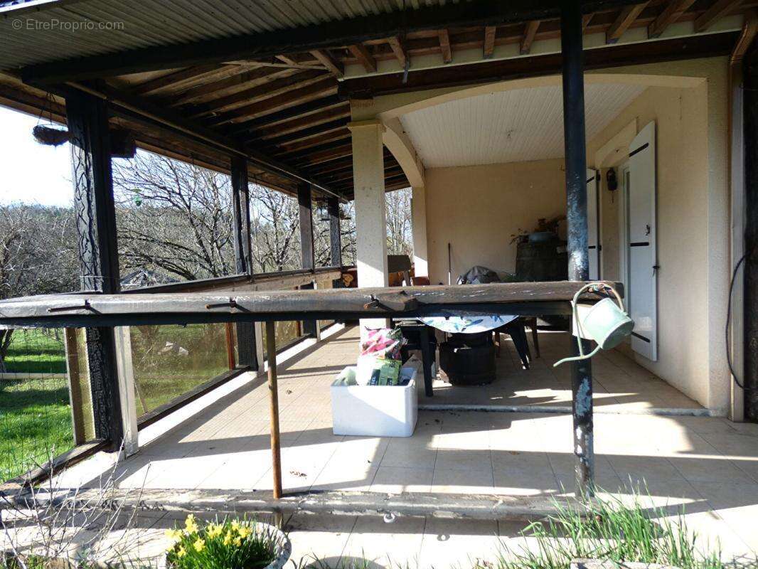 Maison à HAUTEFORT