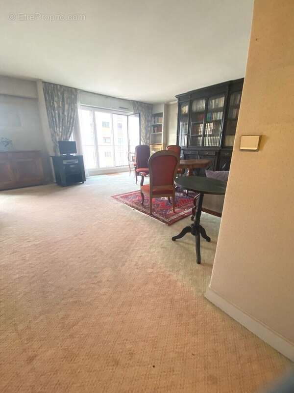 Appartement à PARIS-19E