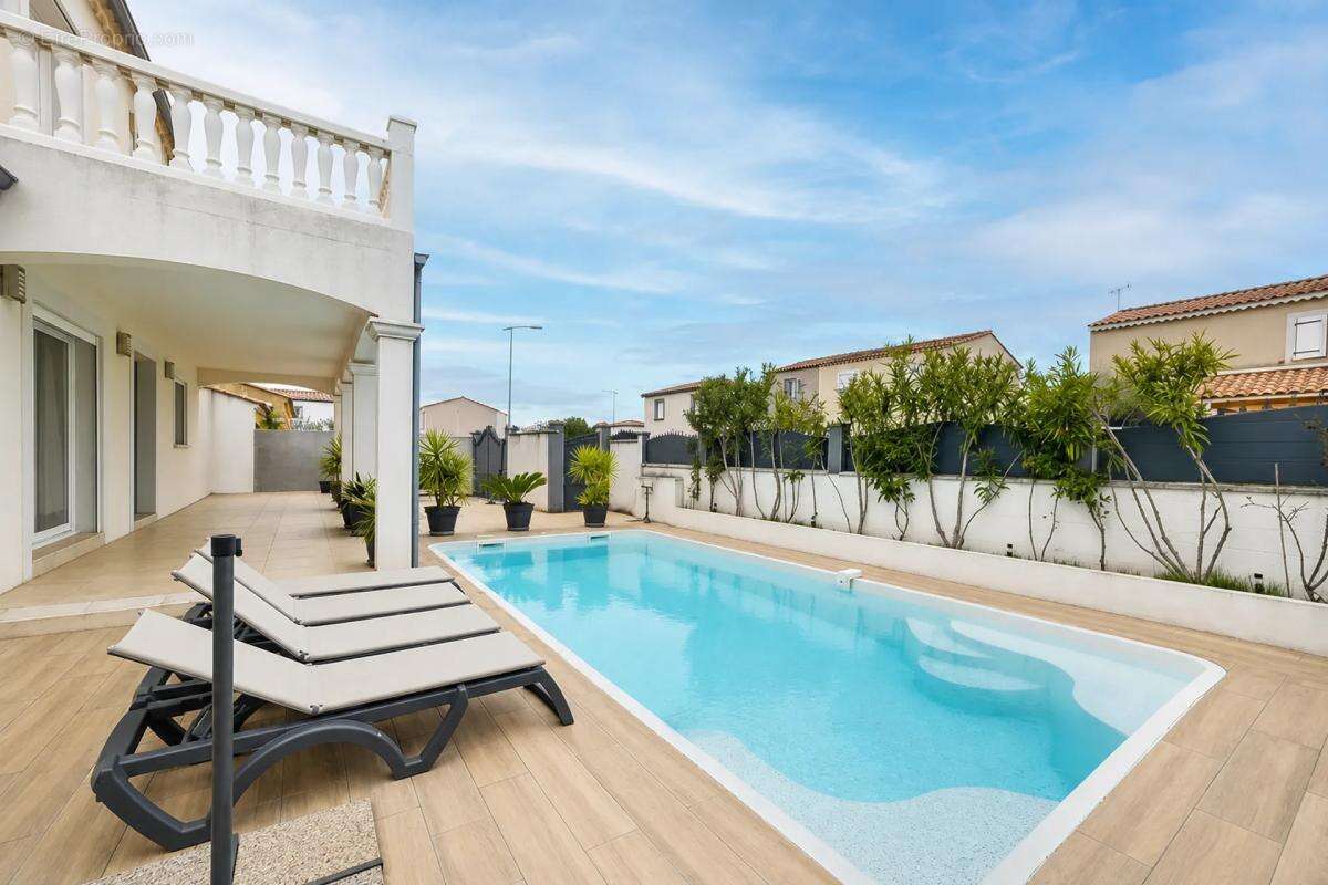 Maison contemporaine avec piscine à Saint-Gilles - photo 18