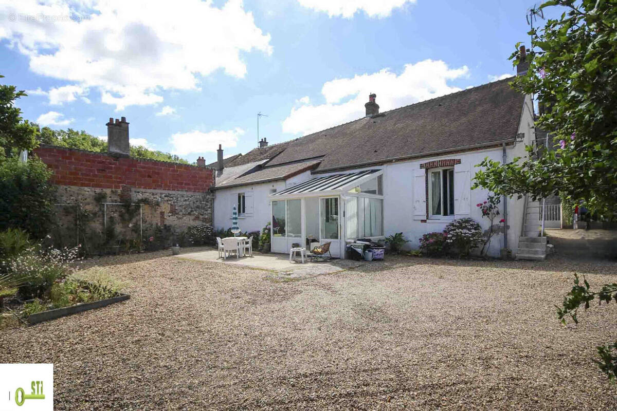 Photo 1 - Maison à SAINTE-GENEVIEVE-DES-BOIS