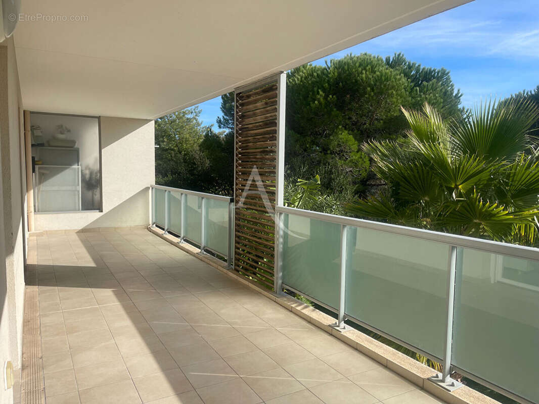 Appartement à LE CANNET