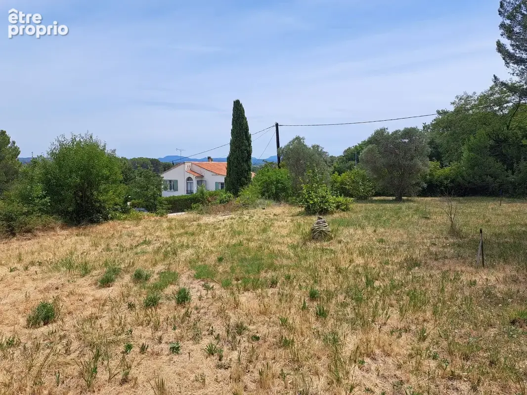 Terrain à EGUILLES