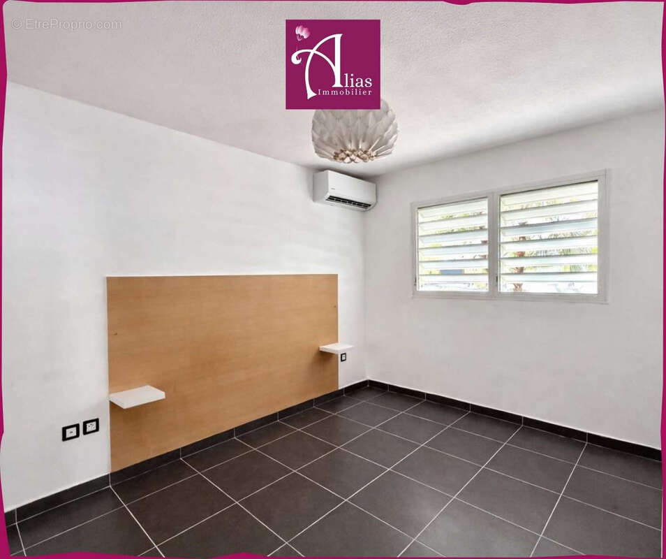 Appartement à LE MOULE