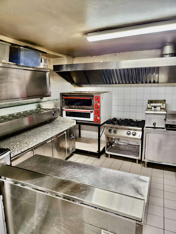 Commerce à SAN-MARTINO-DI-LOTA