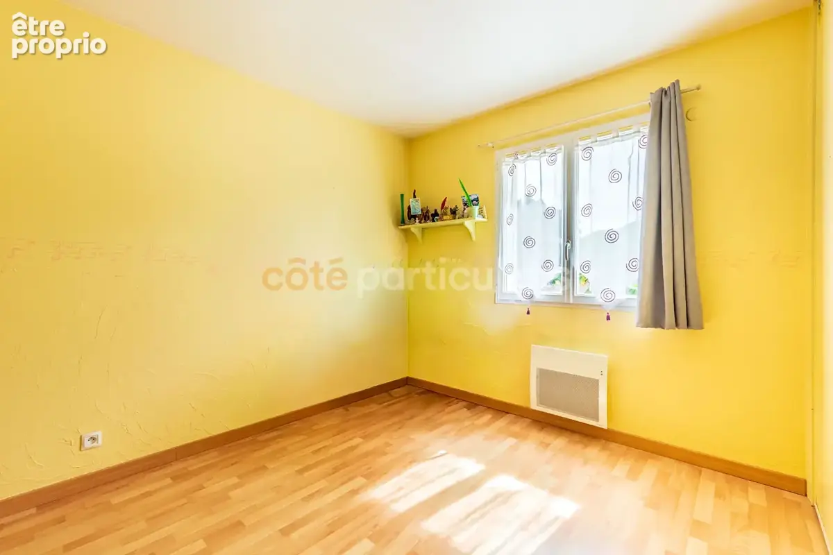 Venansault -- centre bourg -- maison -- 3 chambres -- 1 bureau -- 103 m2 -- jardin -- garage -- dependances - photo 10
