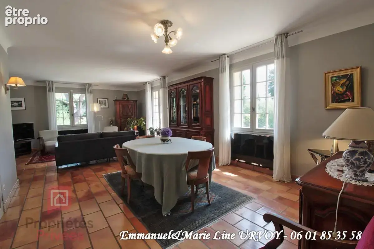 A VENDRE - Barbentane. Quartier résidentiel, maison 3 chambres, garage, piscine - photo 3