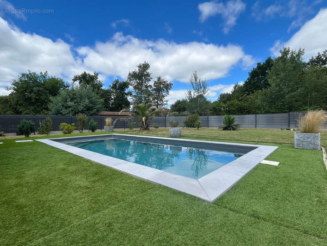 Maison à SAINT-JEAN-D&#039;ILLAC