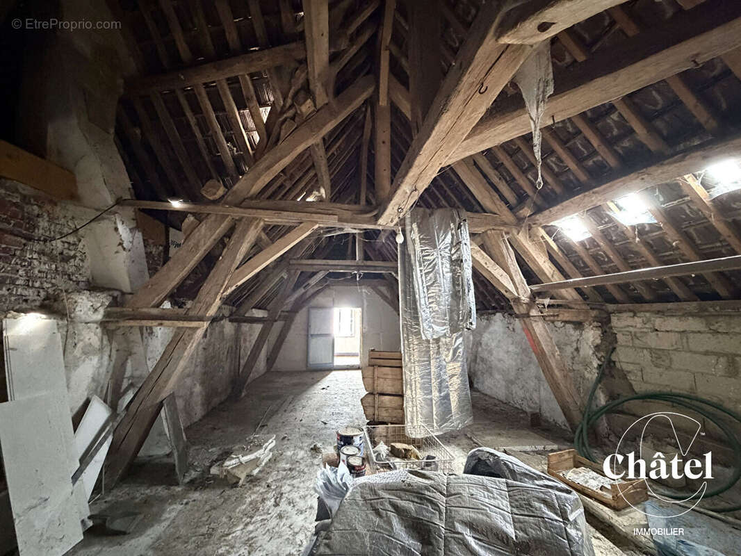 Proche Nanteuil le Haudouin - Maison 5 pièces - photo 12