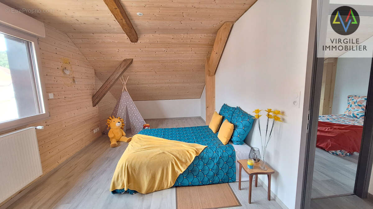 Appartement entièrement rénové de 116 m2 - photo 6