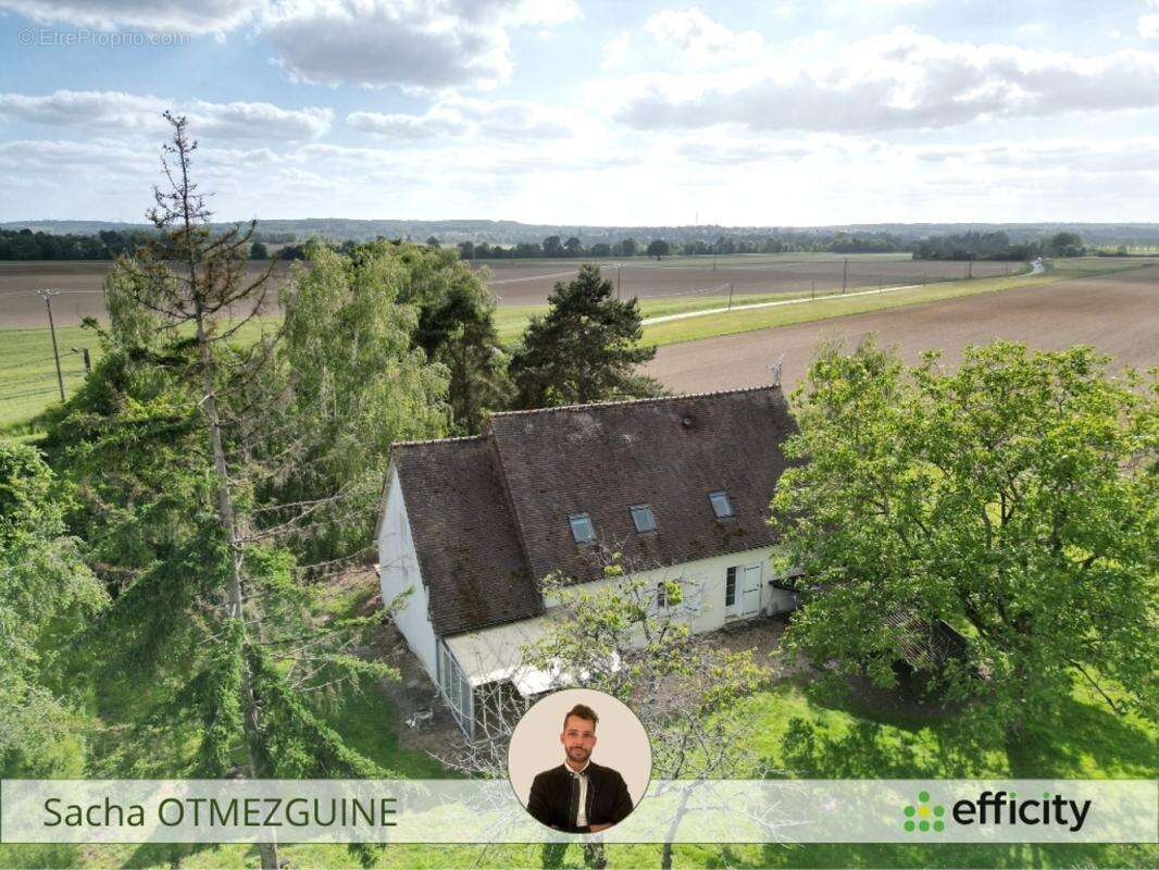 Maison à YZEURES-SUR-CREUSE