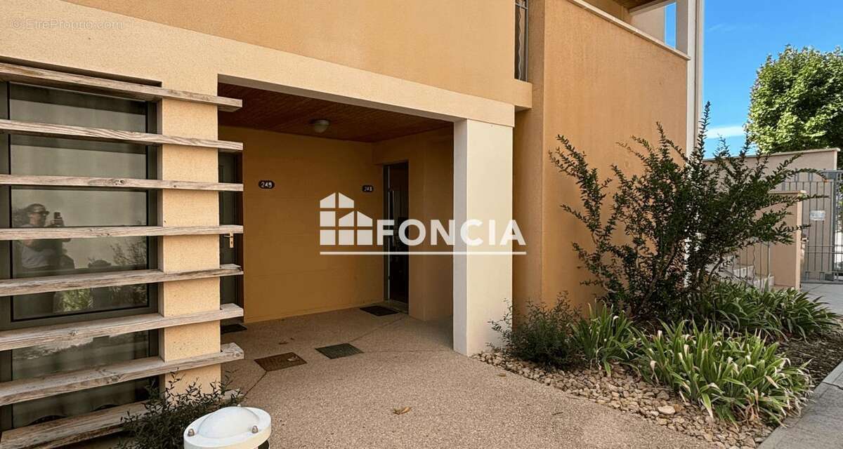 Appartement à SAUMANE-DE-VAUCLUSE