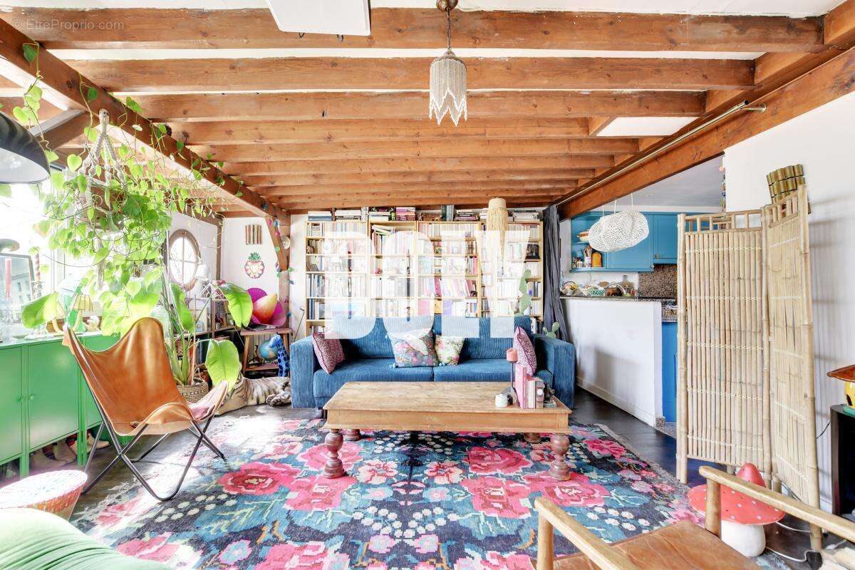 Appartement à PARIS-17E