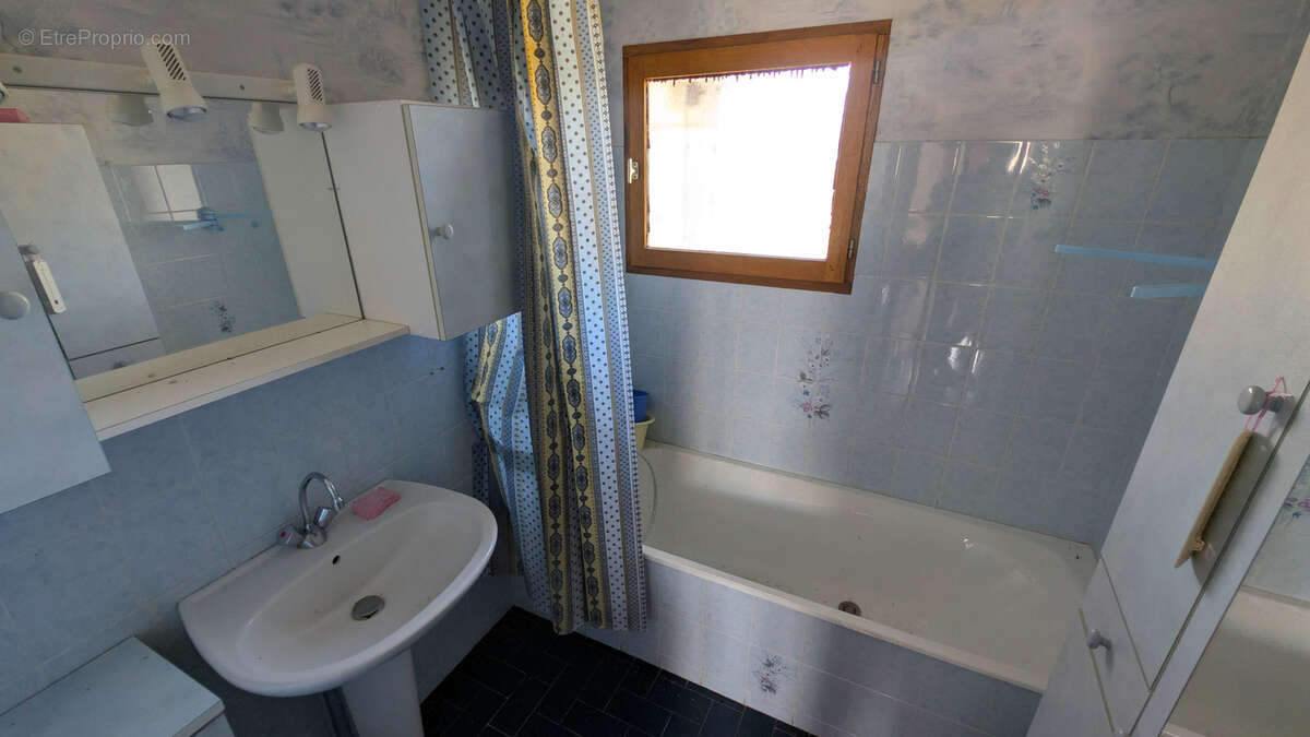 Maison sans vis-à-vis, au calme et avec terrain arboré - photo 9