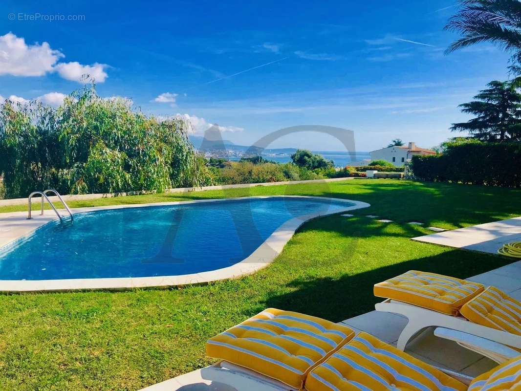 Maison à VILLENEUVE-LOUBET