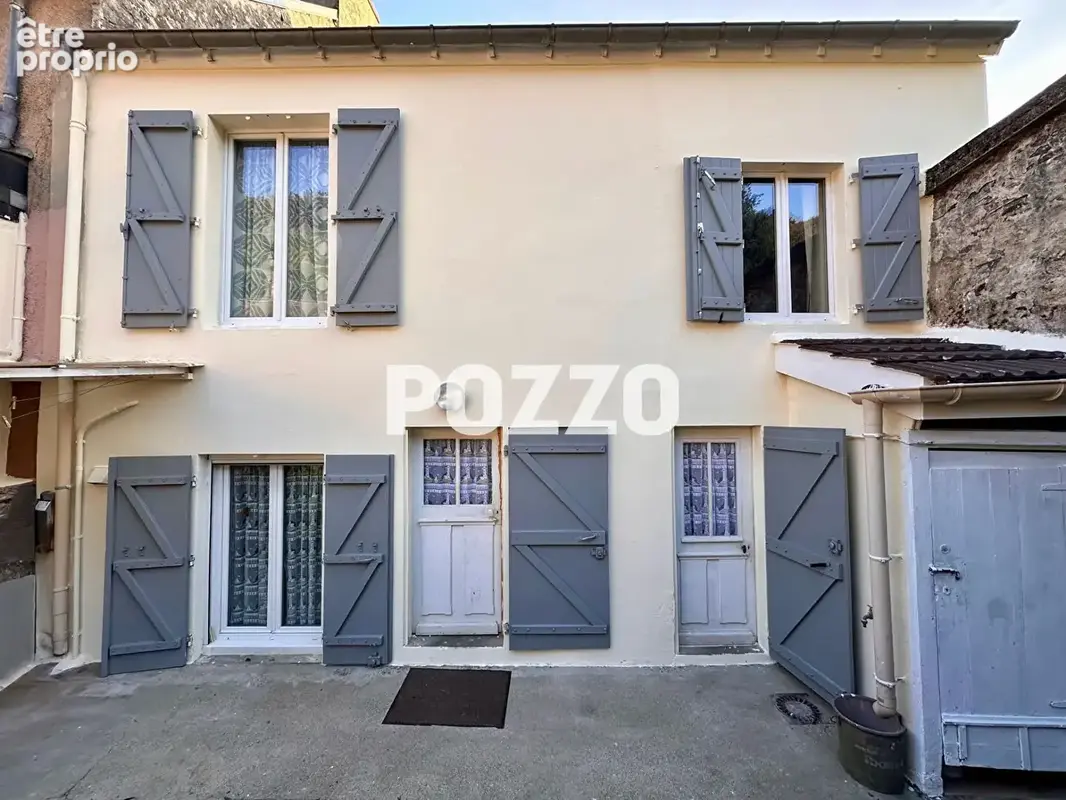 Maison  de bourg Saint Jean Le Thomas 6 pièces, 4 chambres de 99 m2, terrasse, garage, jardin et verger - photo 14