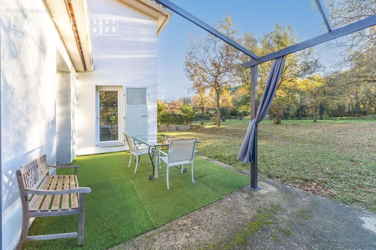 Maison à SAINT-CANNAT