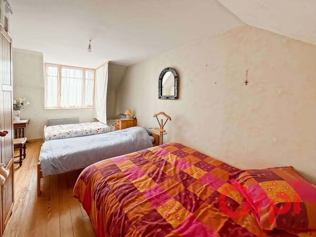 Maison à CHARENTON-DU-CHER