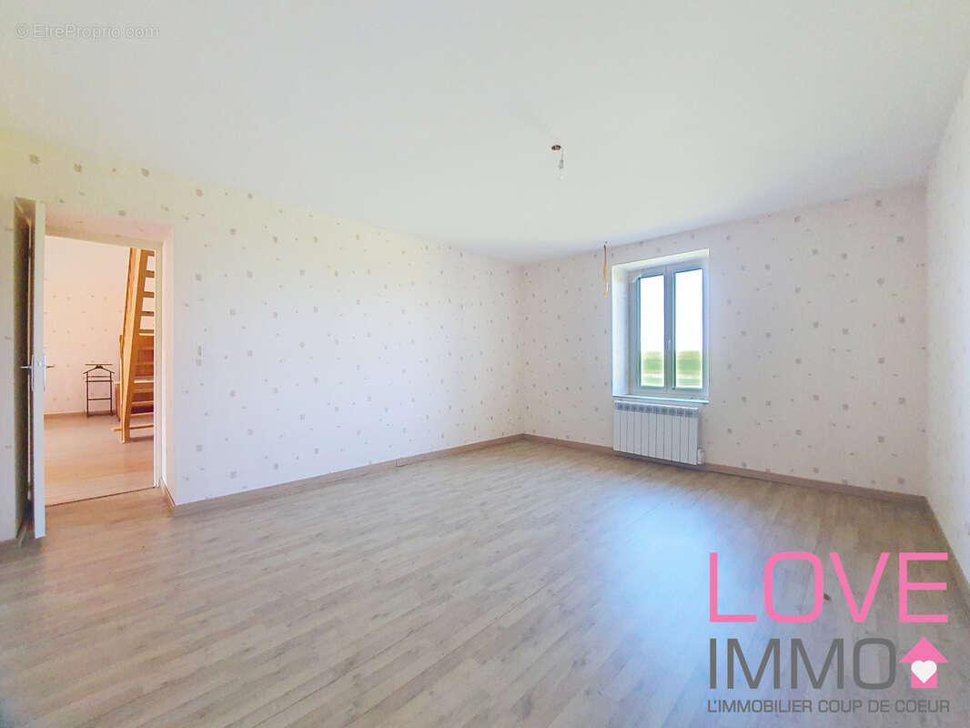 *** SOUS OFFRE ***  ENSEMBLE IMMOBILIER Maison dauphinoise de 179 m2 avec de nombreuses dépendances - photo 13