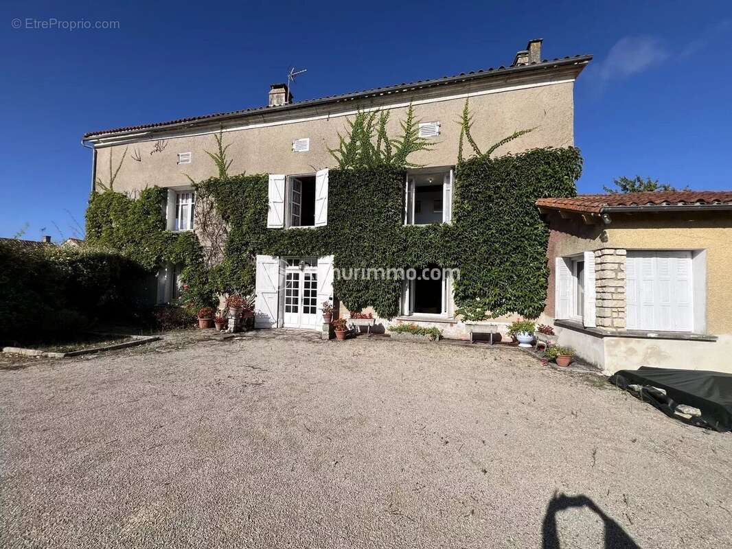 Maison à VILLIERS-COUTURE