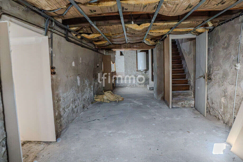 Maison en pierre fort potentiel de rénovation - photo 9