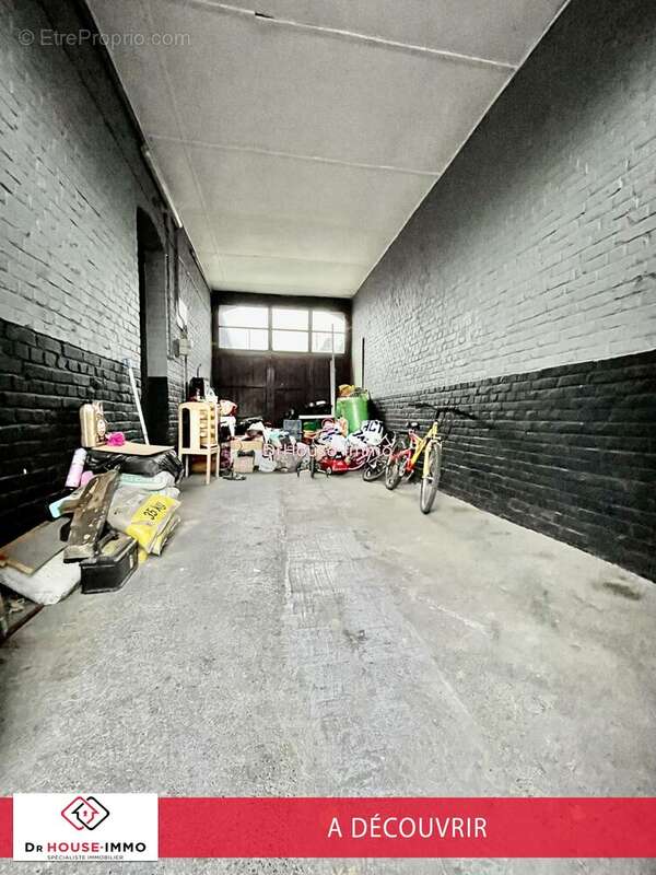 Maison à QUIEVRECHAIN