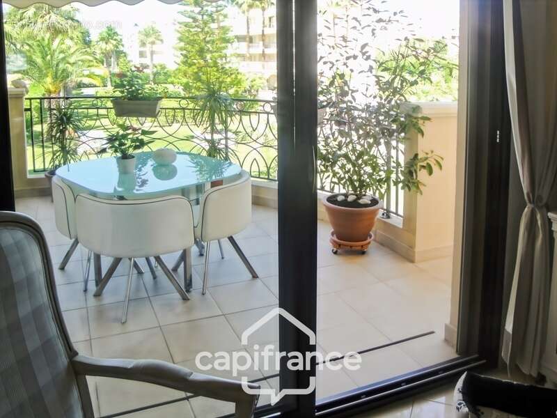 Appartement à HYERES