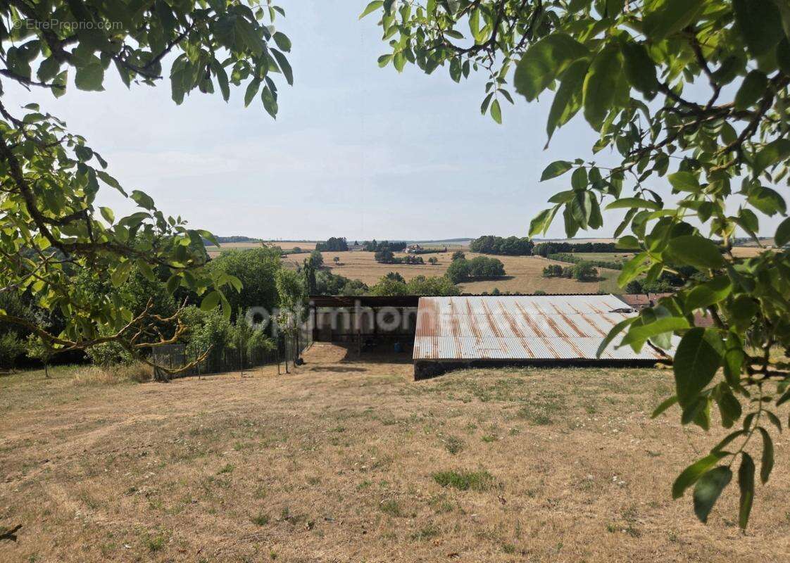 A VENDRE en EXCLUSIVITE maison de famille 5 chambres, 35 ares de terrain et petit hangar - photo 25