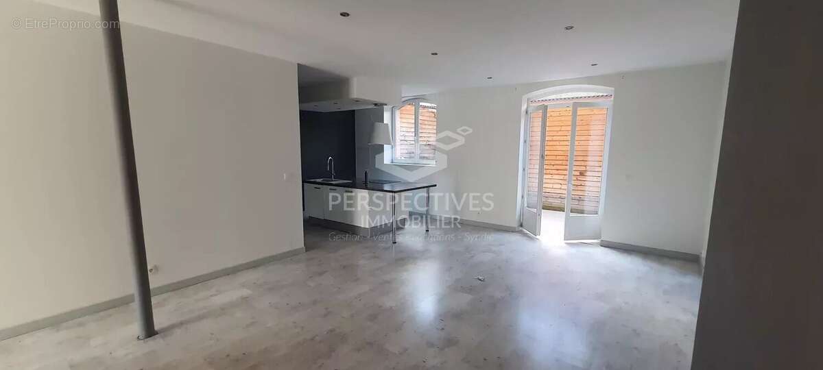 Appartement à SAINT-ETIENNE