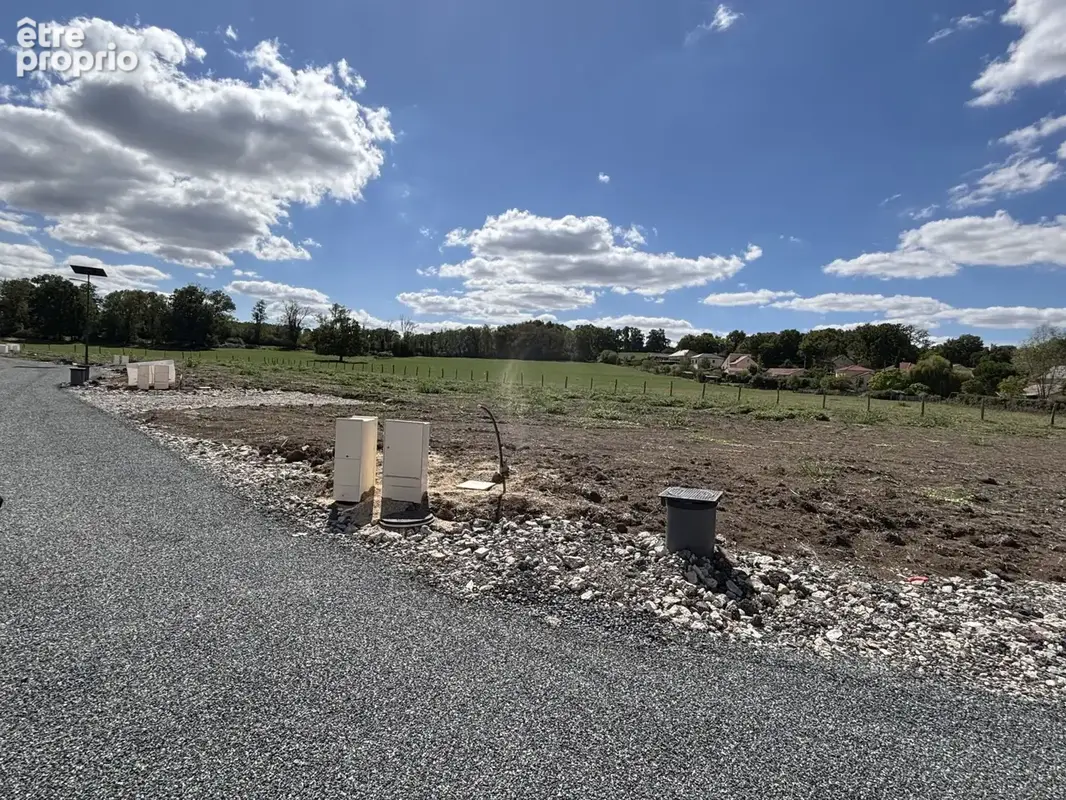 Terrain à bâtir de 867 m² à BELLERIVE-SUR-ALLIER (03) - photo 3