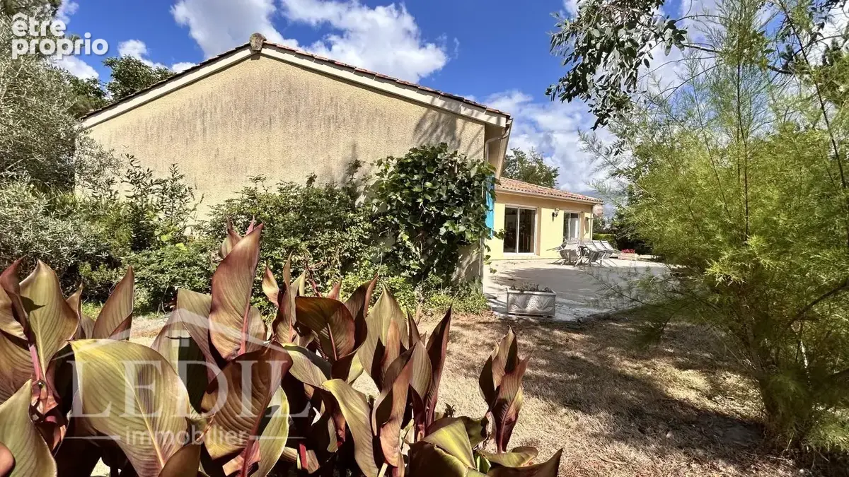 Maison à SAINT-PIERRE-D'EYRAUD