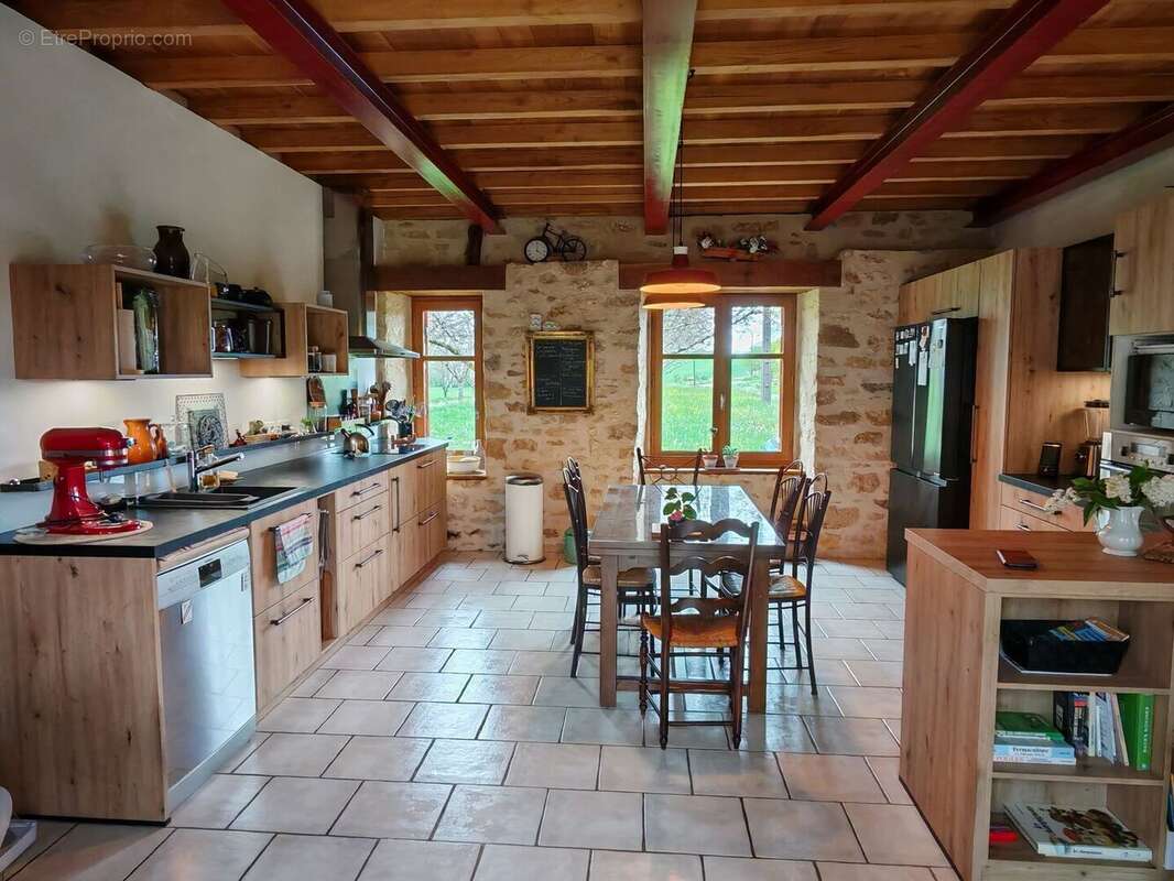 Cuisine - Maison à EXCIDEUIL