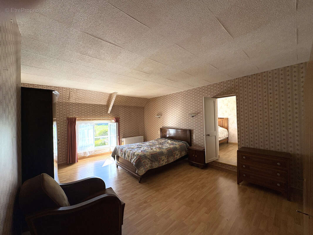 Maison à VIENNE-EN-BESSIN