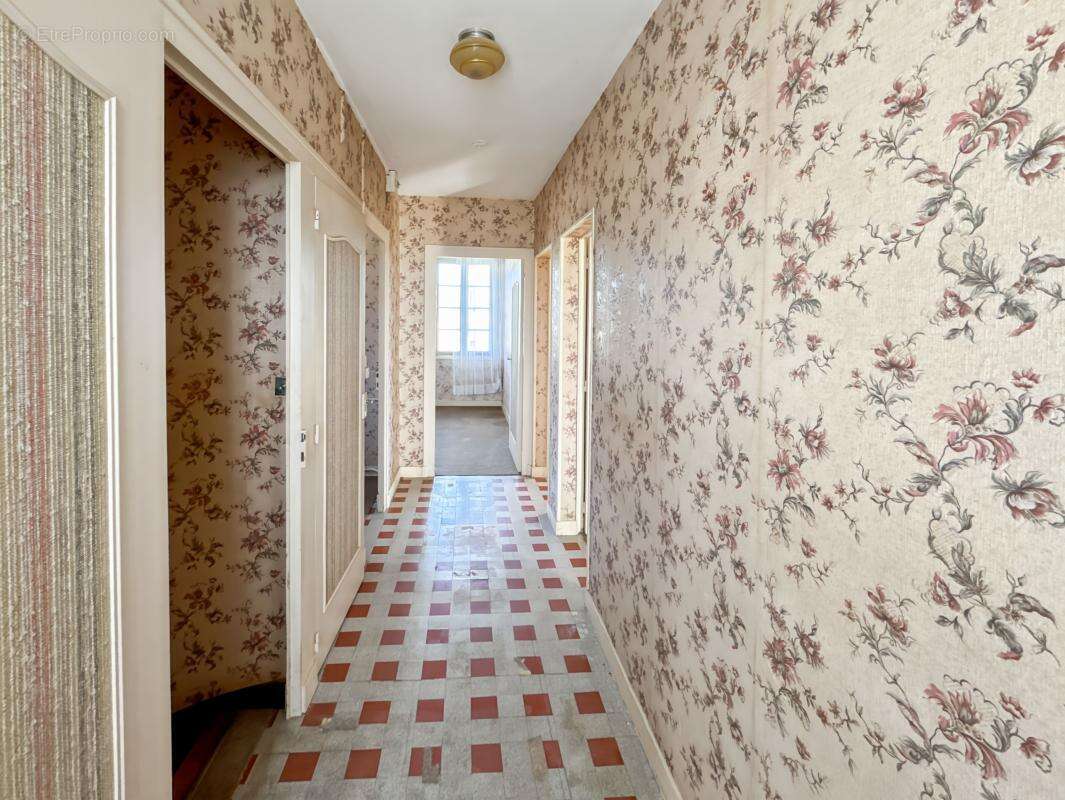 Maison à NEUVIC
