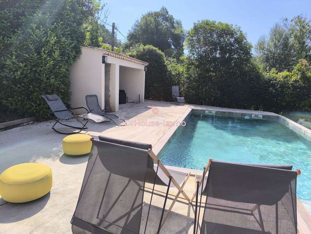 Maison 127 m² à Saint-Zacharie  - photo 2