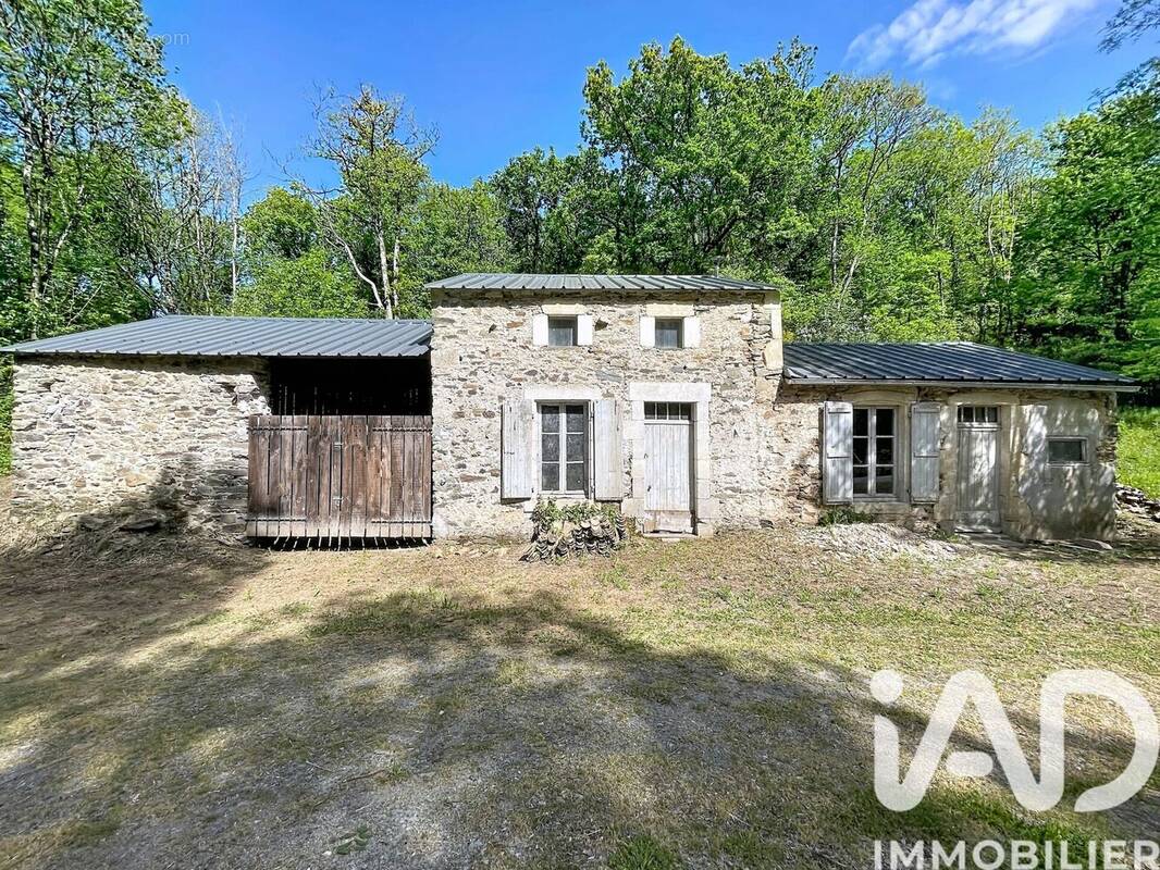 Photo 1 - Maison à LA CHAPELLE-THIREUIL