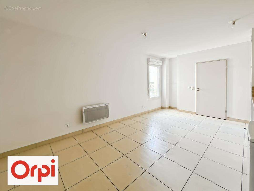 Appartement à BOUJAN-SUR-LIBRON