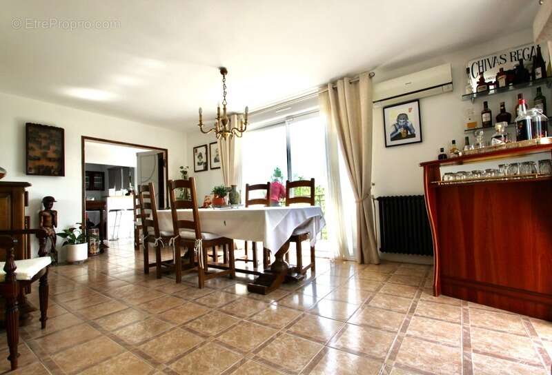 Maison à LA LANDE-DE-FRONSAC