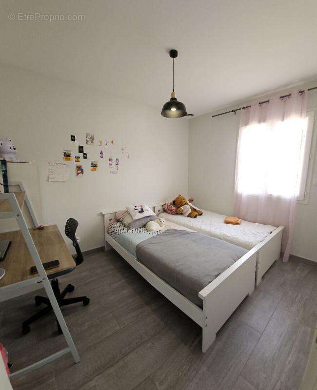 Maison à MONTELIMAR